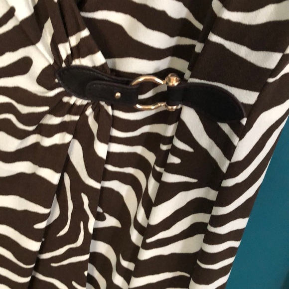 NWOT Zebra print wrap dress with buckle detail - Picture 3 of 4